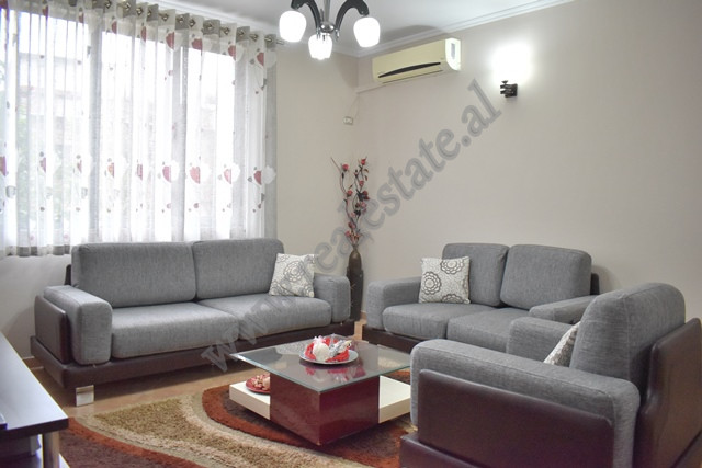 Apartament 2+1 me qira prane Rruges se Kavajes ne Tirane